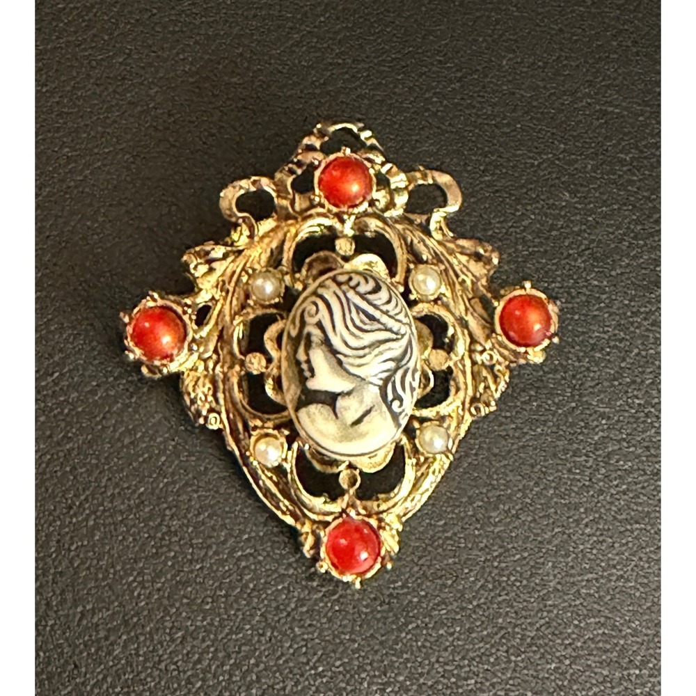 Vintage Cameo Brooch Ornate Gold Tone Portrait Pin